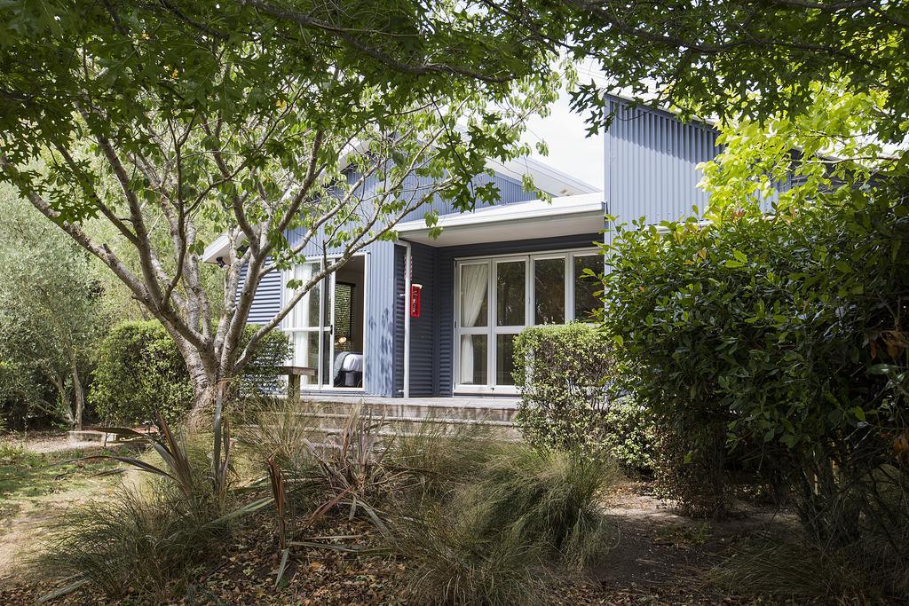 The Claremont Motel Martinborough Exterior photo