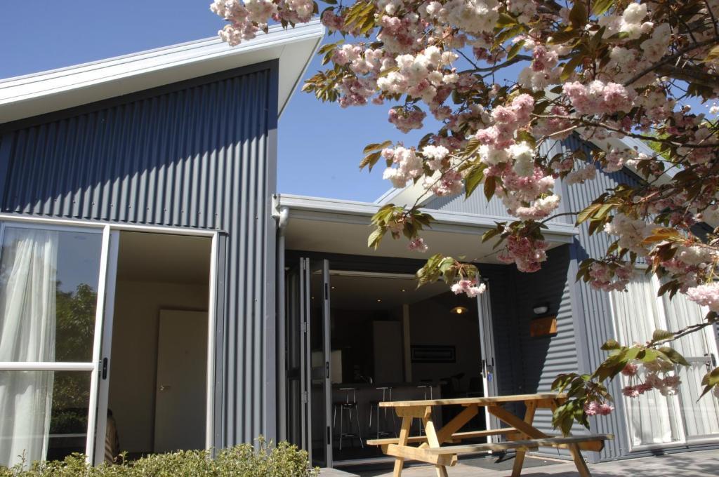 The Claremont Motel Martinborough Room photo